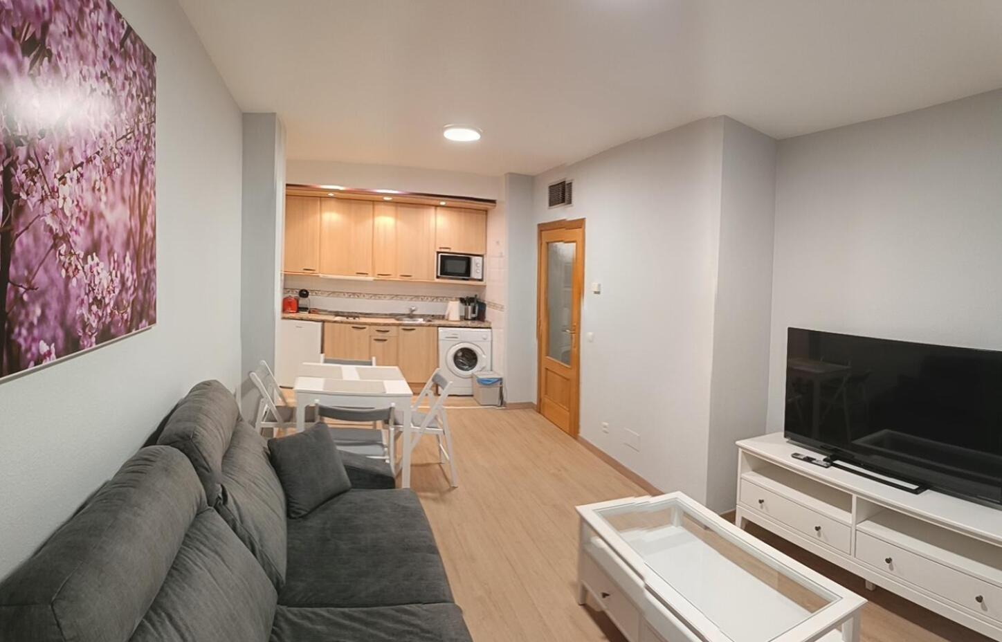 Apartamentos Go Covaresa Parking Gratuito Bajo Disponibilidad Valladolid Eksteriør billede