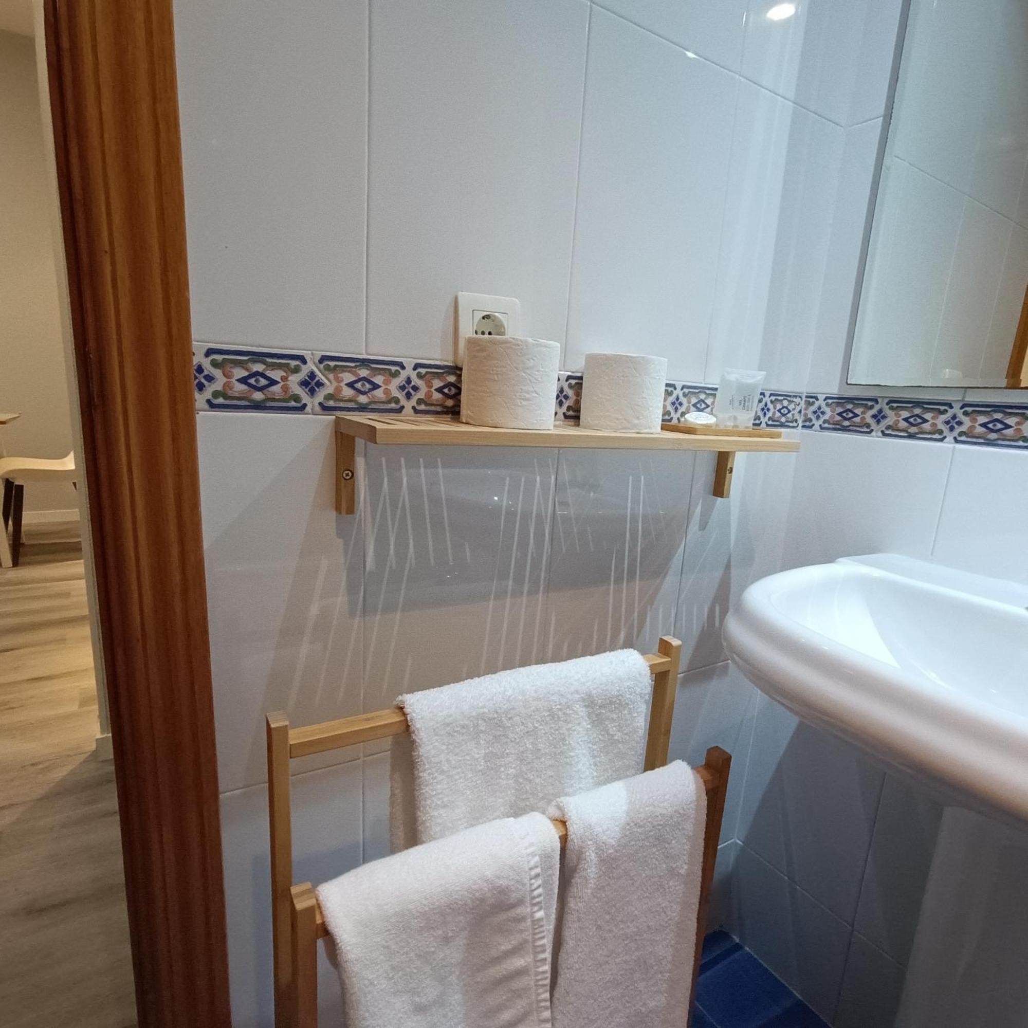 Apartamentos Go Covaresa Parking Gratuito Bajo Disponibilidad Valladolid Eksteriør billede